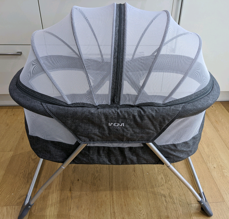 inovi cocoon moses basket